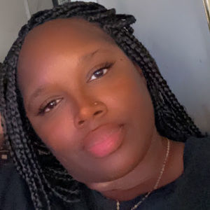 Meet your Posher, Desiree